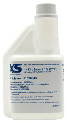 XS Professional 1413 µS/cm – 250 ml conductivity calibration solution bottle front view